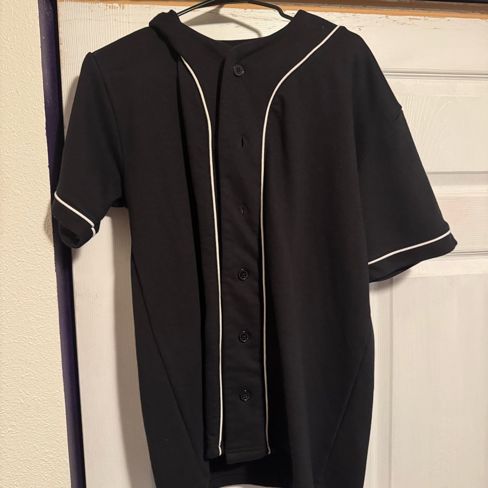 Forever 21 Black Baseball Jersey